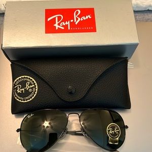 Ray-Ban Aviator Classic black frame G-15 lenses 58 mm